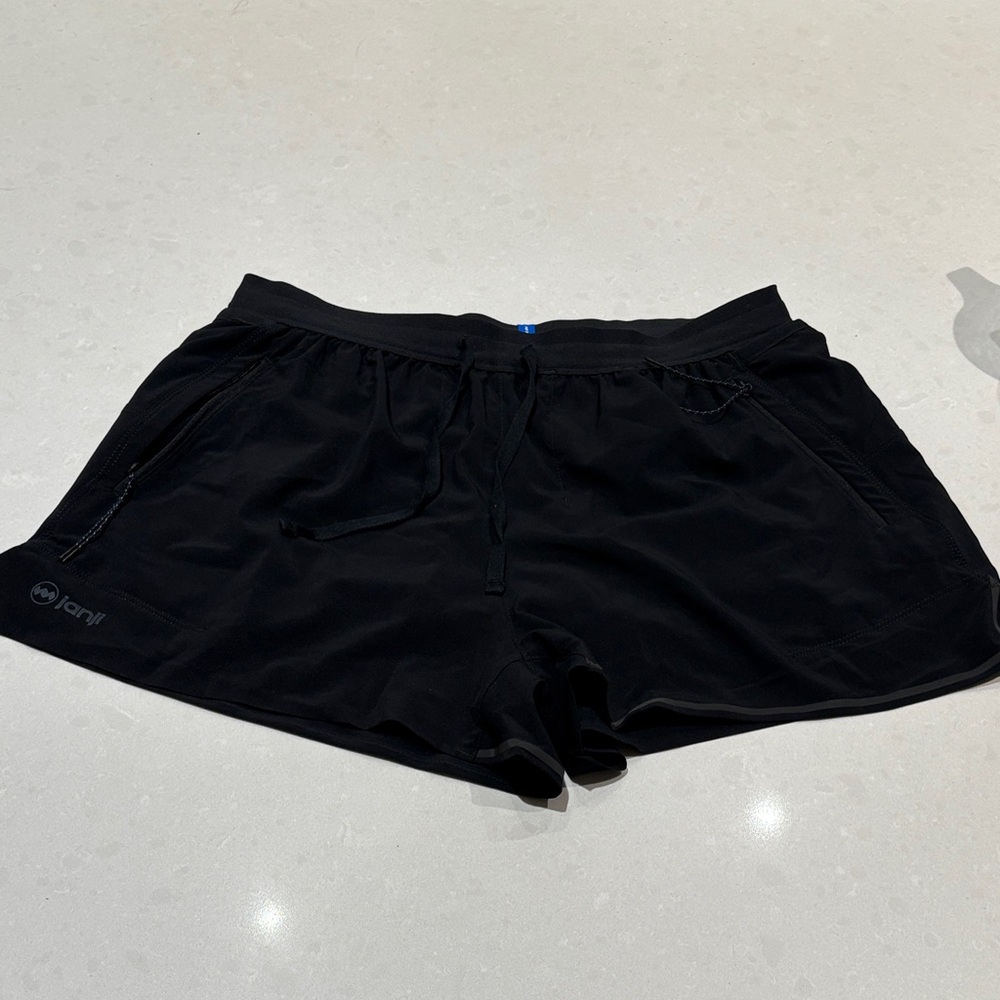 Janji Women’s 3” AFO Middle Short Ultra